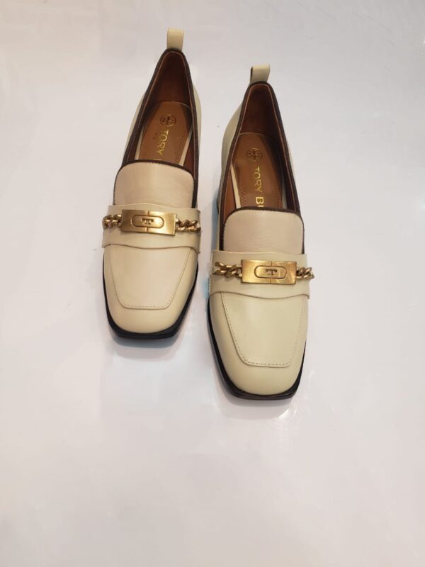 Cream woman loafer shoe