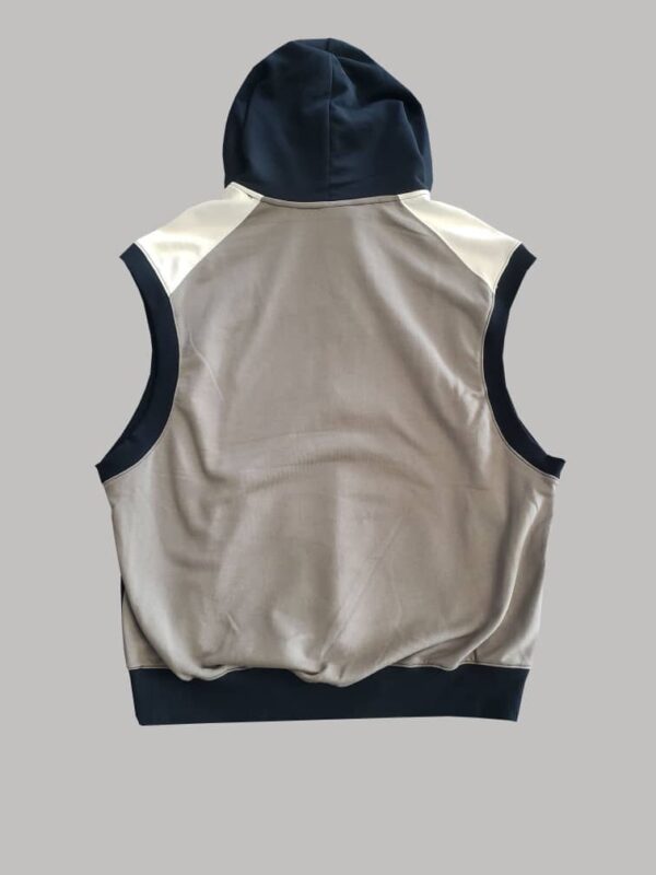 Sleeveless vest