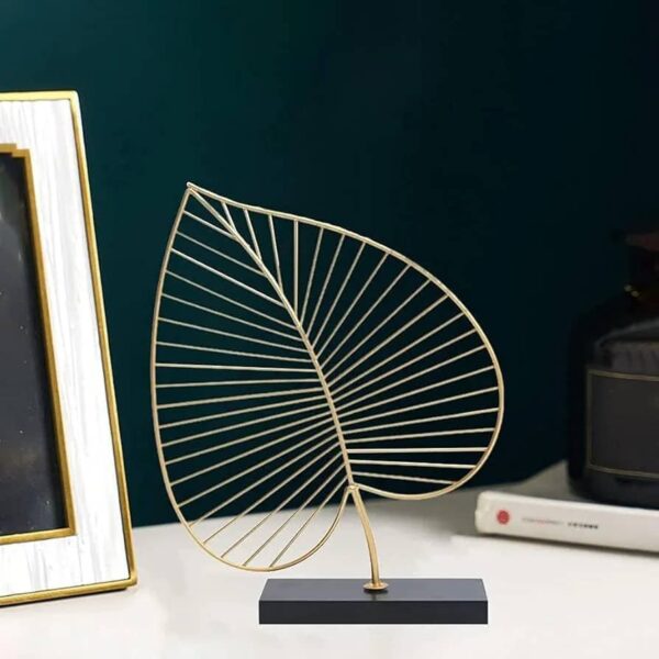 Metal Iron Leaf Sculpture - Image 4